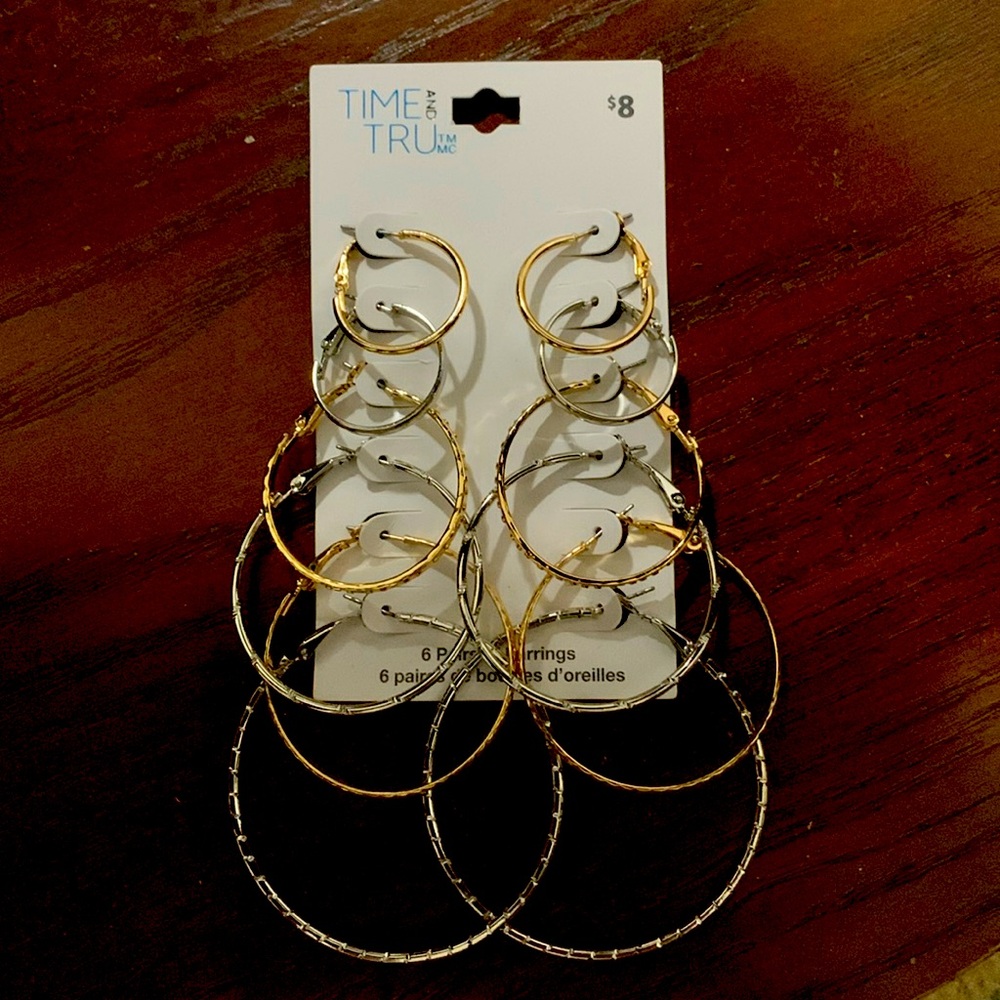 HOOP EARINGS (6 PAIRS)
